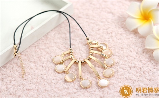 跟事业型的男人谈恋爱,和事业型男人相处有什么绝招