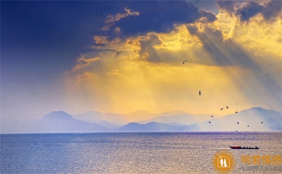 晚霞优美简短句子,形容晚霞美景的唯美句子