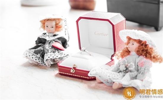 离婚女人带孩子的感悟,离婚后独自带娃的女人