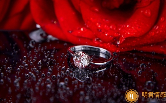 离婚女人带孩子的感悟,离婚后独自带娃的女人