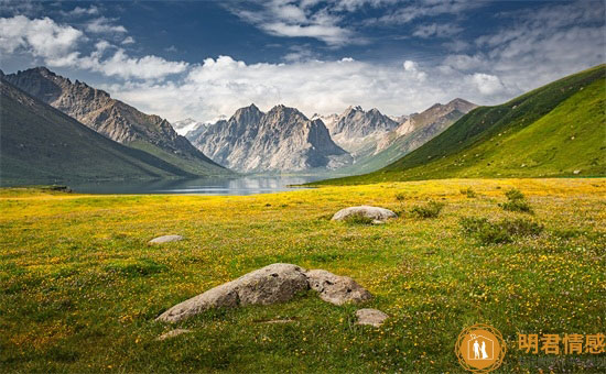朋友奶奶不在了怎么安慰,老人去世安慰的短信