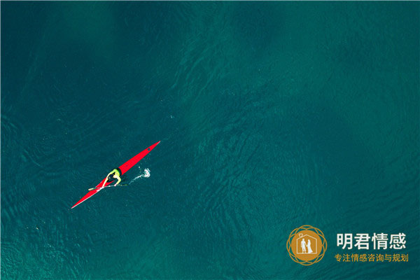 安慰闺蜜失恋的暖心话,闺蜜失恋了怎么安慰暖心句子